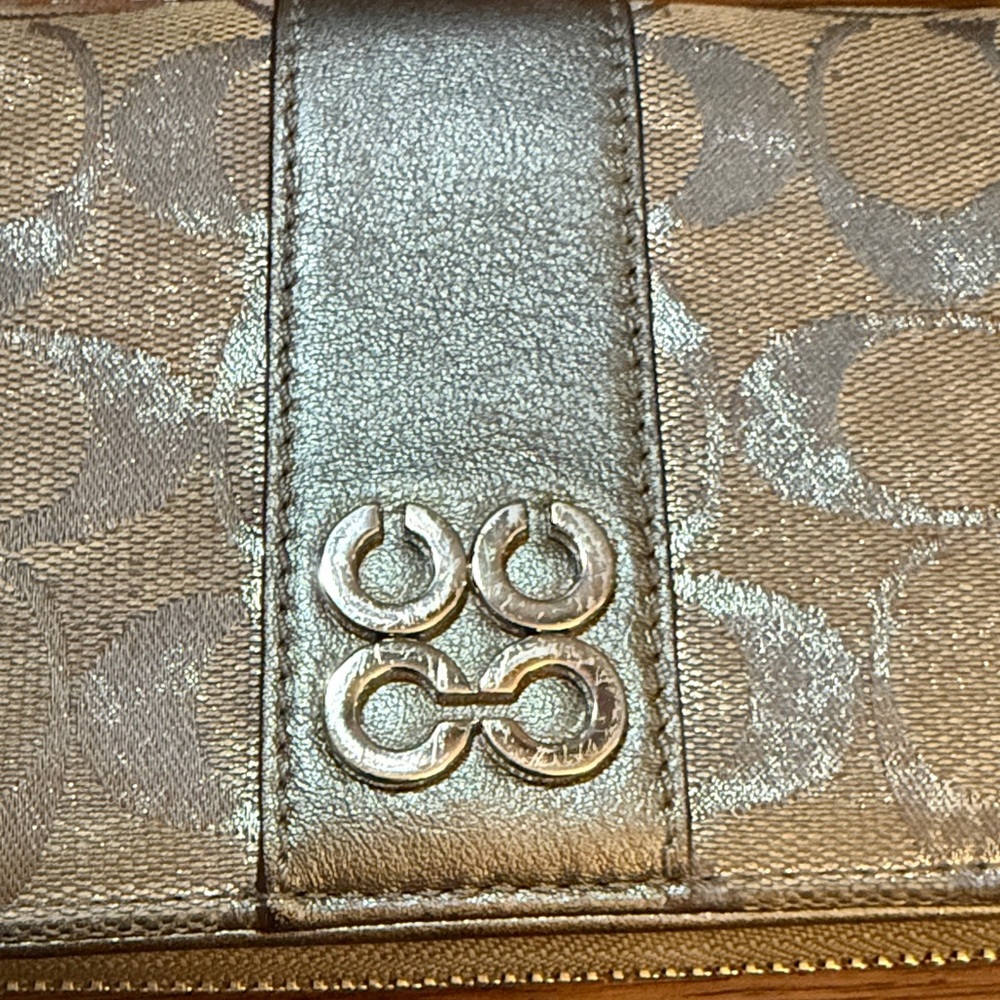 Coach Silver Logo Wallet - Picture 3 of 9